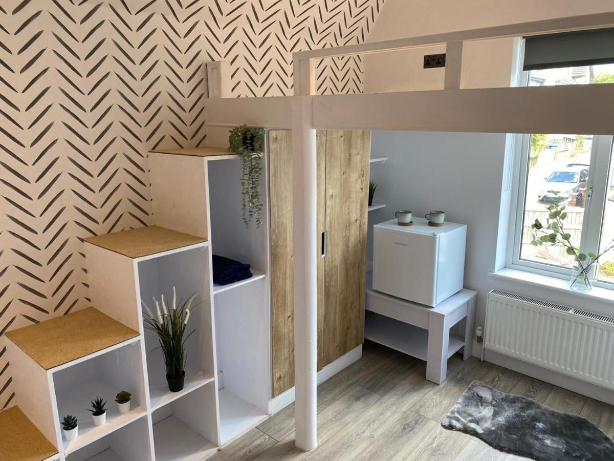 Acaster House, X4 Rooms With En-Suites X1 Room Private Bathroom, Street Parking, Close To Train Station كيترينج المظهر الخارجي الصورة