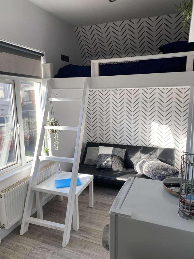 Acaster House, X4 Rooms With En-Suites X1 Room Private Bathroom, Street Parking, Close To Train Station كيترينج المظهر الخارجي الصورة